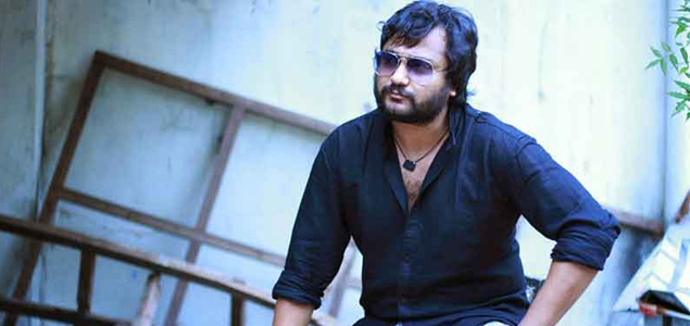 Bobby Simha to turn producer with Vallavanukku Vallavan