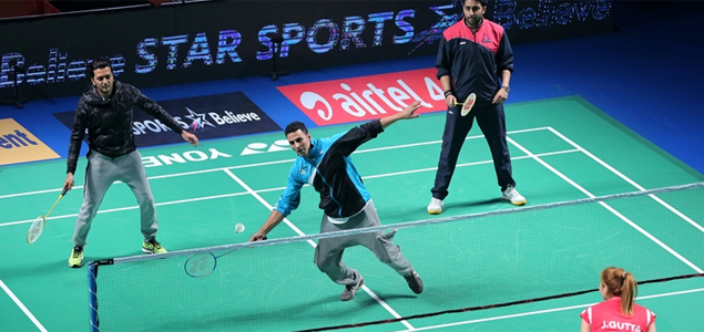 Akshay, Abhishek, Riteish entertain badminton fans