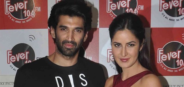 Aditya gifts pashmina shawl to Katrina