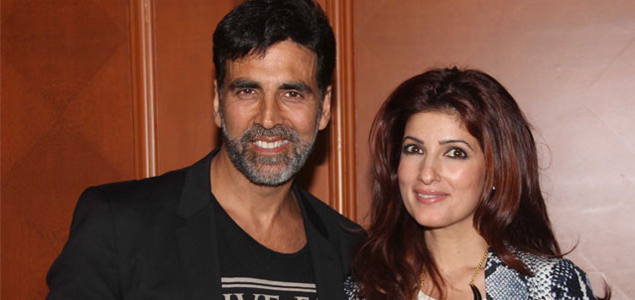 Twinkle gets blank look from Akshay on wedding anniversary