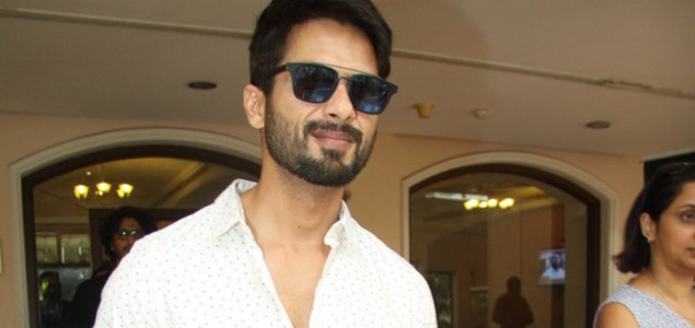 Im not good enough to do plays: Shahid