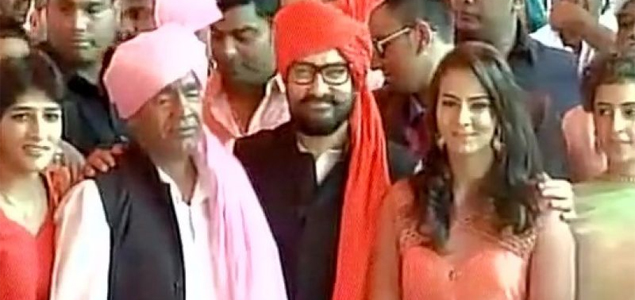 Aamir attends Geeta Phogats wedding