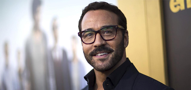 Jeremy Piven sending creepy messages to ex?