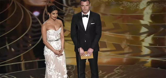 Priyanka Chopra gives away Oscar to Mad Max: Fury Road