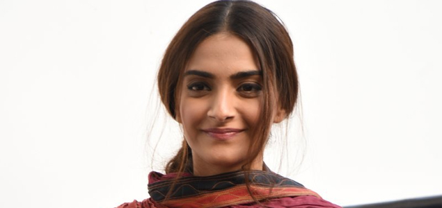 Sonam Kapoor campaigns against fear