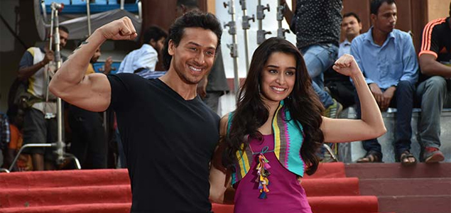 Tiger Shroffs treat to his Baaghi team