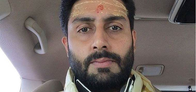 Abhishek Bachchan prays at Kashi Vishwanath temple