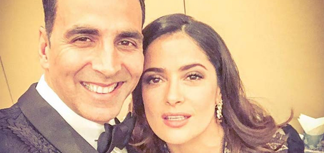 Akshay Kumar shares selfie of a lifetime with Salma Hayek