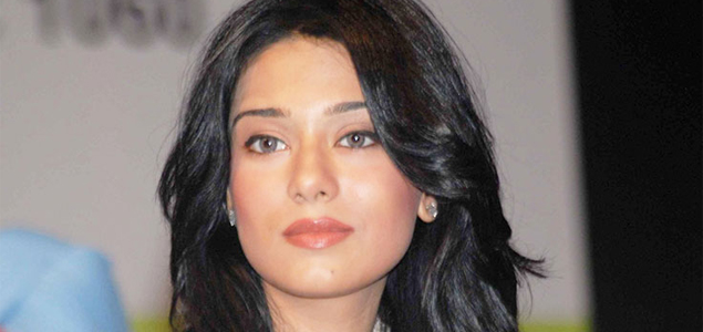 Glad that TV is promoting traditional Indian outfits: Amrita Rao