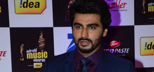 Arjun Kapoor gears up for Ki and Ka cricket fun