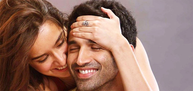 Aditya, Shraddha cosy up in OK Jaanu first look