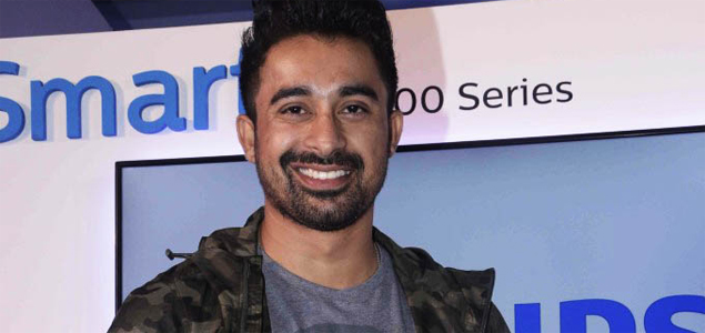 Rannvijay excited to share screen space with father