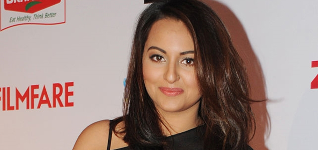 Sonakshi went for coffee with Karan at Dharma Productions office