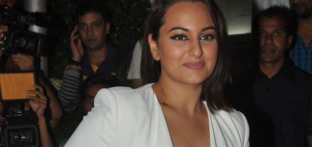 Sonakshi jets off to Madrid