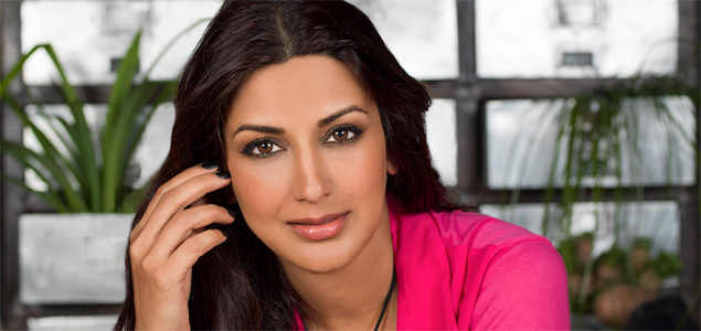 Maharashtra CM to attend bash for Sonali Bendres book