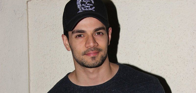 Want my mother to do next film with me: Sooraj Pancholi