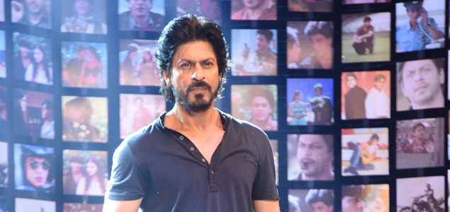 SRK offers job to his fan via Twitter