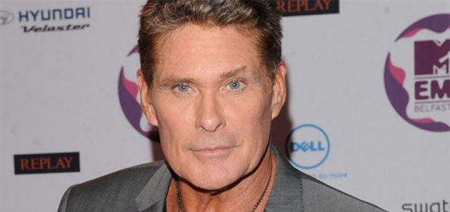 Hasselhoff couldnt watch sister Pamela Andersons sex tape