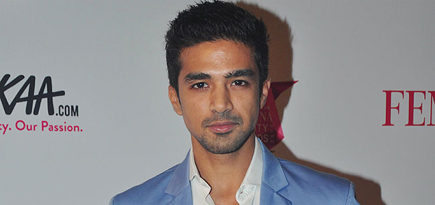 Dishoom is an intelligent masala film : Saqib Saleem