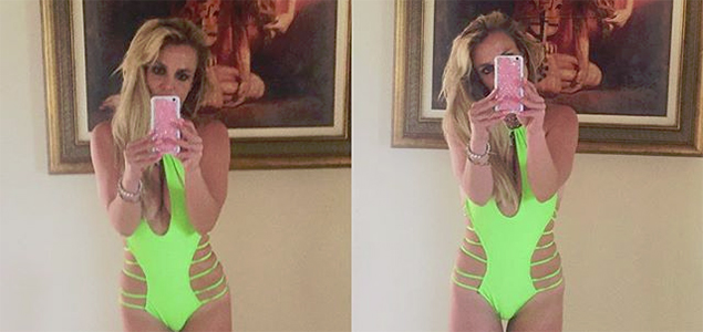 Britney Spears shows off favourite new swimsuit