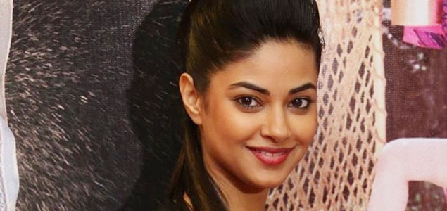 Meera Chopra wants to do a film like Dostana