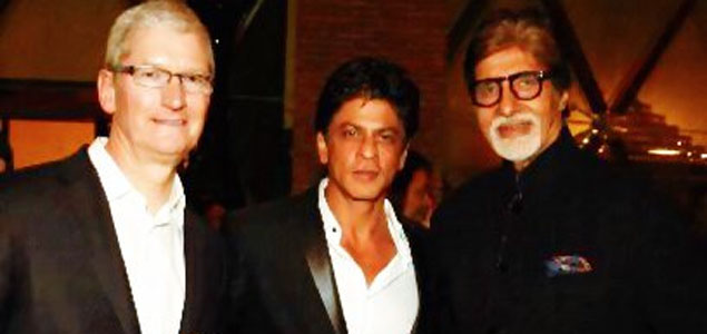 Shah Rukh Khan calls Tim Cook rockstar