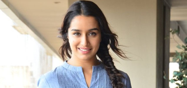 Shraddha Kapoors special treat for OK Jaanu cast