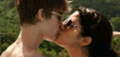 Bieber, Gomez kissing photo is Instagram's 'most liked'