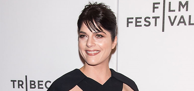 Selma Blair removed from flight after mid air outburst