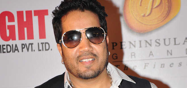 Mika Singh gets emotional on sets of Sa Re Ga Ma Pa  