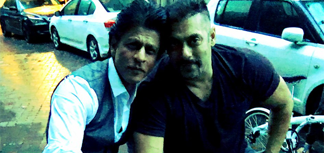 Shah Rukh, Salman enjoy bike ride together 