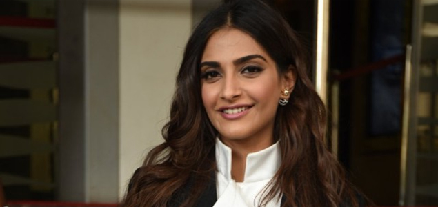 Sonam Kapoor supports women entrepreneurs exhibition 