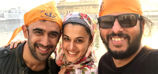 Taapsee visits Golden Temple with Runningshaadi.com team