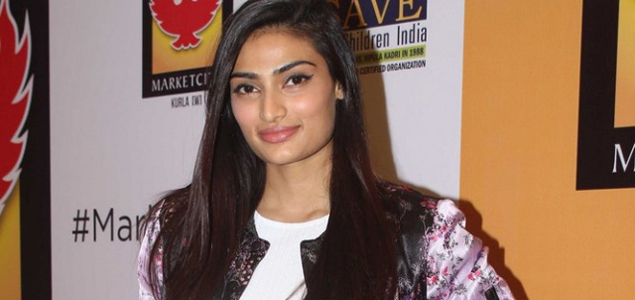 Dont love all public scrutiny: Athiya Shetty 