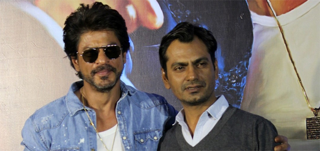 SRK doesnt carry his stardom on set, says Nawazuddin Siddiqui 