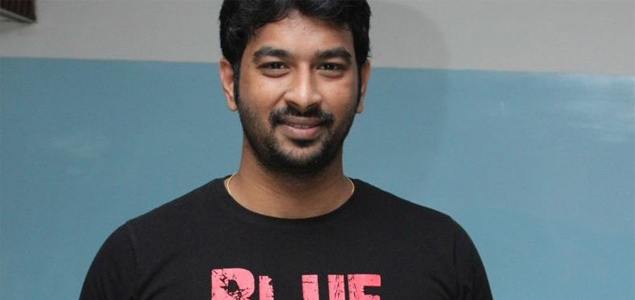 Lyricist Vivek on a small song in Mersal