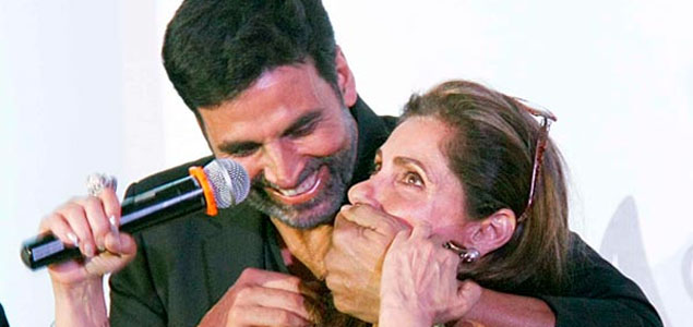 Akshay picks Dimple Kapadia as best friend in Bollywood 