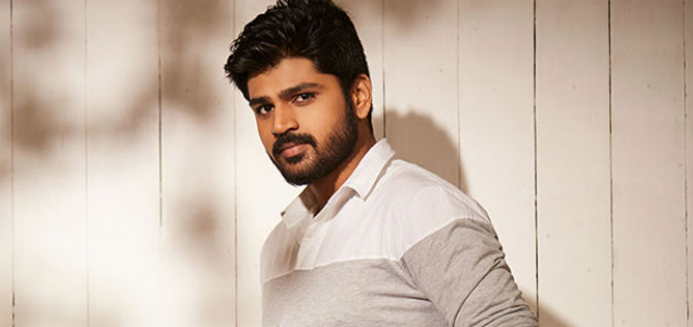 Shirish takes almost 19 takes for RAJA RANGUSKI