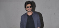 SRK drops his pants when he hears 'pack-up' 