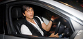 SRK ensures treatment for media person hit by his car