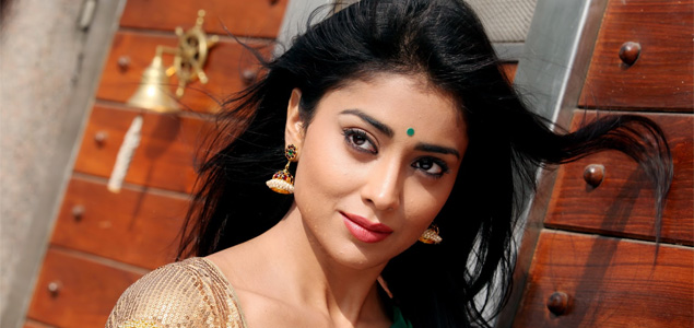 Shriya Saran in Karthick Narens Naragasooran