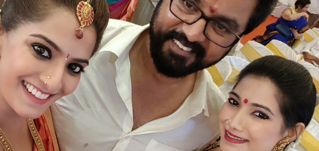 Varalaxmi Sarathkumar wishes dad on his birthday