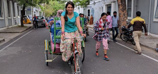 Rakul Preet Singh rides a cycle rickshaw on the streets of Pondicherry!