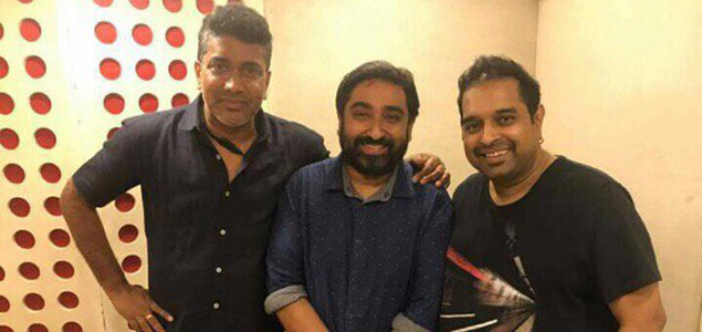 Odiyan director lauds Shankar Mahadevan