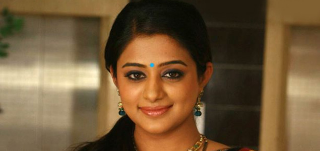 Priyamani returns to Malayalam