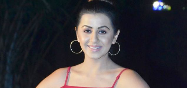 Nikki Galrani speaks about shooting for Kalakalappu 2