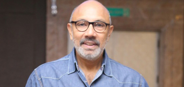 Sathyaraj in a haunted radio room 