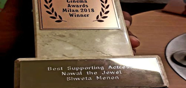 Shwetha Menon bags award at Milan Film Fest