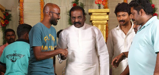 Vairamuthu visits the sets of Kanne Kalaimaane