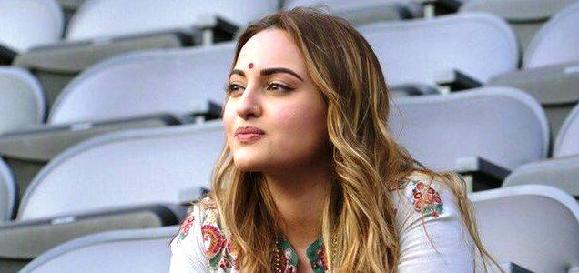 Sonakshis cameo in Yamla Pagla Deewana Fir Se